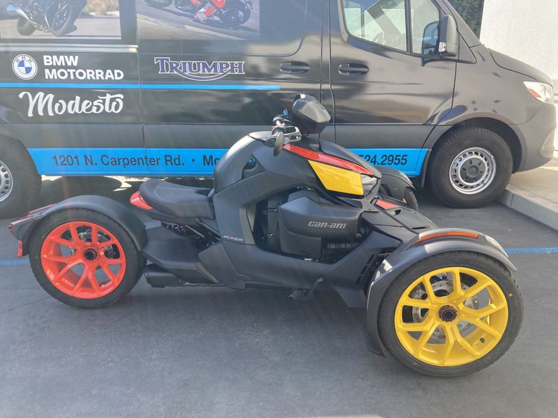 2023 Can-Am RYKER 600 in a YELLOW/ RED exterior color. Can-Am Modesto (209) 524-2955 canammodesto.com 