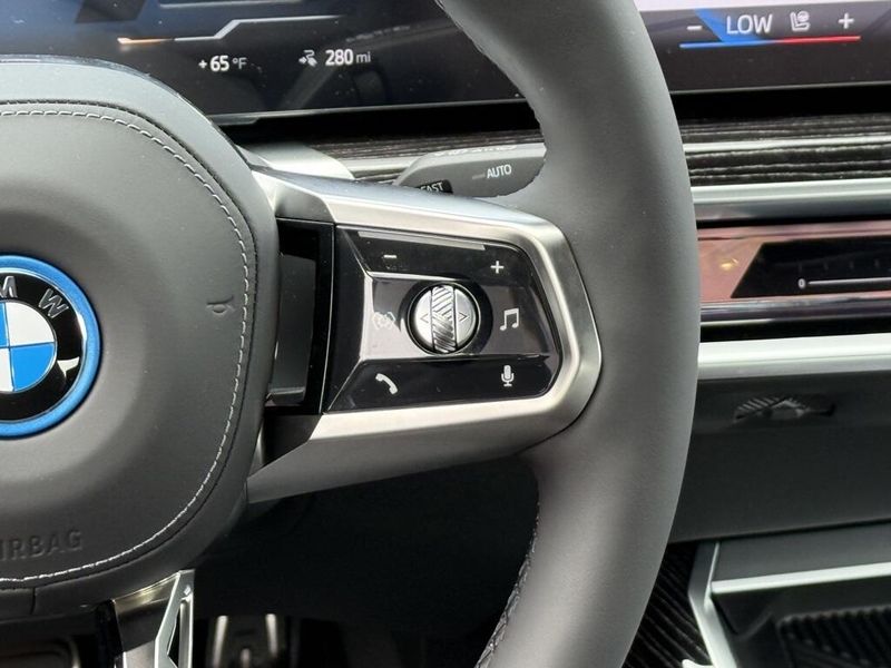2025 BMW i7 eDrive50Image 23