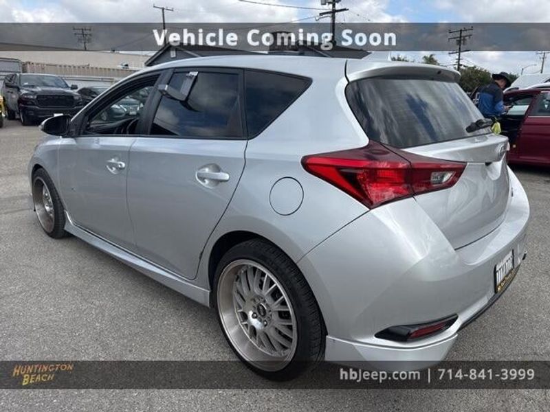 2016 Scion iM BaseImage 7