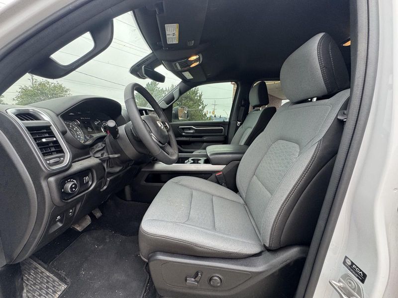 2025 Ram 1500 Big Horn photo 9