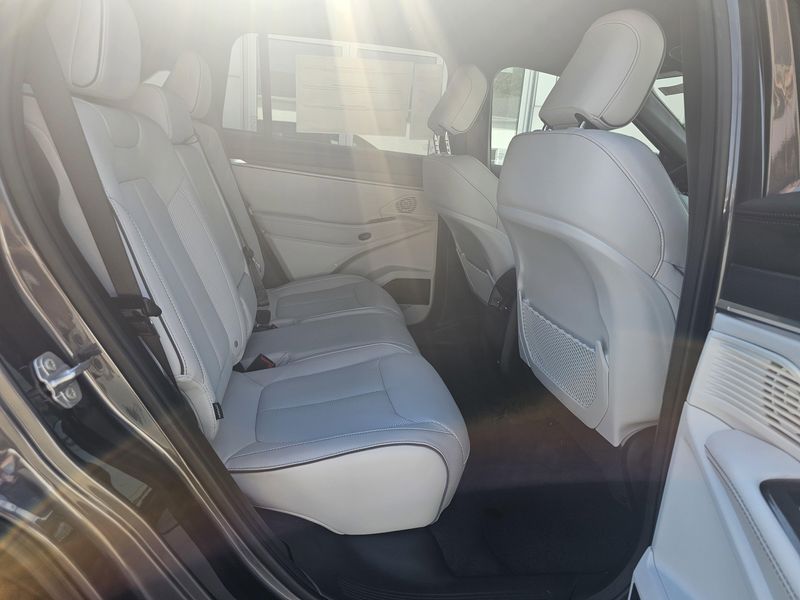 2025 Jeep Wagoneer S LimitedImage 14