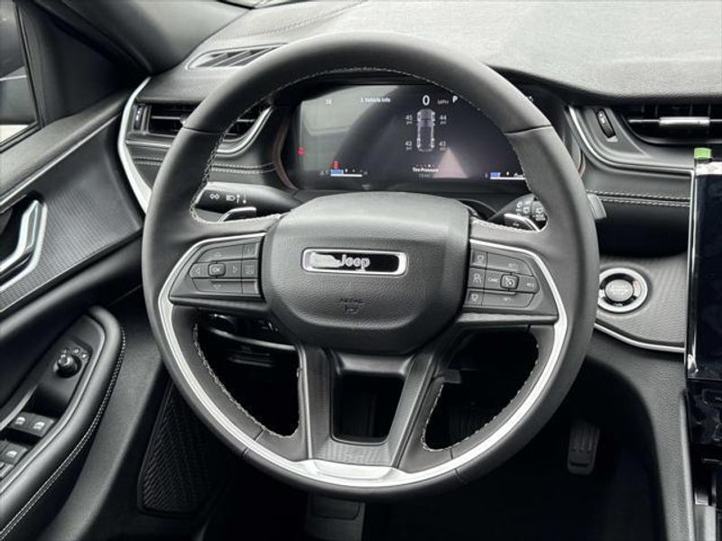 New 2026 Jeep Grand Cherokee Laredo X 4x2