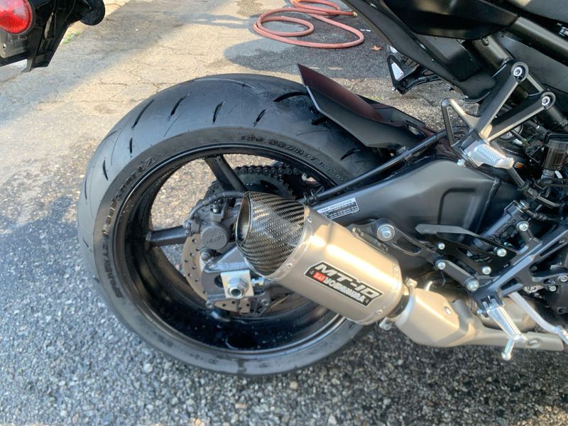Used 2023 Yamaha MT-10 Image 11