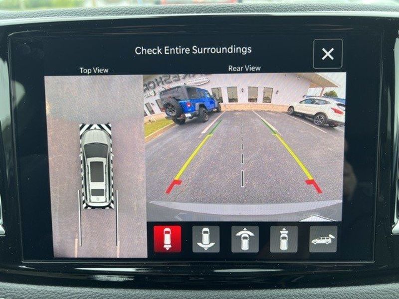 2023 Chrysler Pacifica Plug-in Hybrid LimitedImage 52