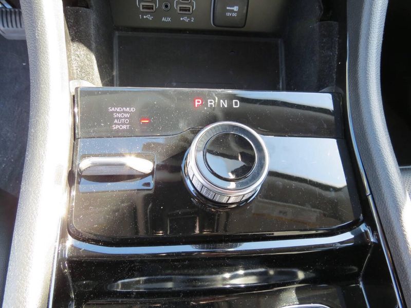 Used 2021 Jeep Grand Cherokee L Limited 4x4 4dr SUVImage 22