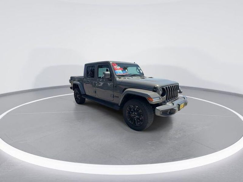 Used 2023 Jeep Gladiator High AltitudeImage 2
