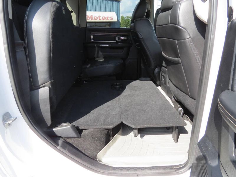 Used 2015 RAM 1500 Laramie 4x4 4dr Crew Cab 5.5 ft. SB PickupImage 28