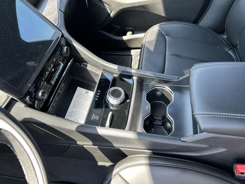 New 2025 Jeep Grand Cherokee L Limited 4x4Image 28