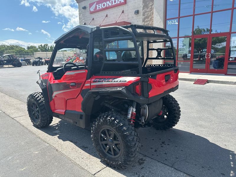 2025 Polaris GENERAL XP 1000 ULTIMATE 