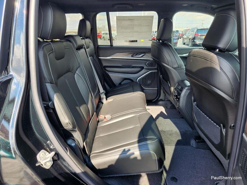 New 2026 Jeep Grand Cherokee Limited 4x4