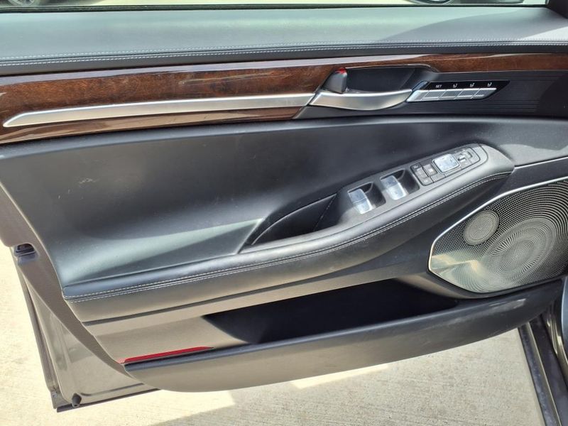 2017 Genesis G90 3.3T PremiumImage 26