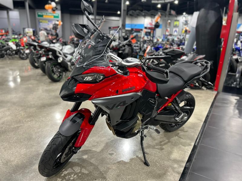 New 2025 Ducati MULTISTRADA V4 Image 25