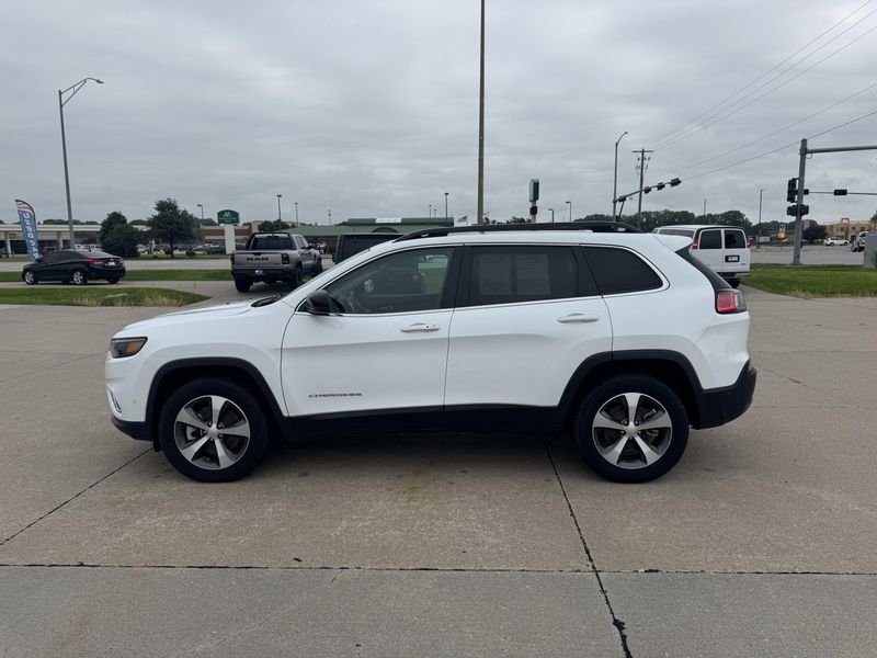 Used 2022 Jeep Cherokee LimitedImage 5