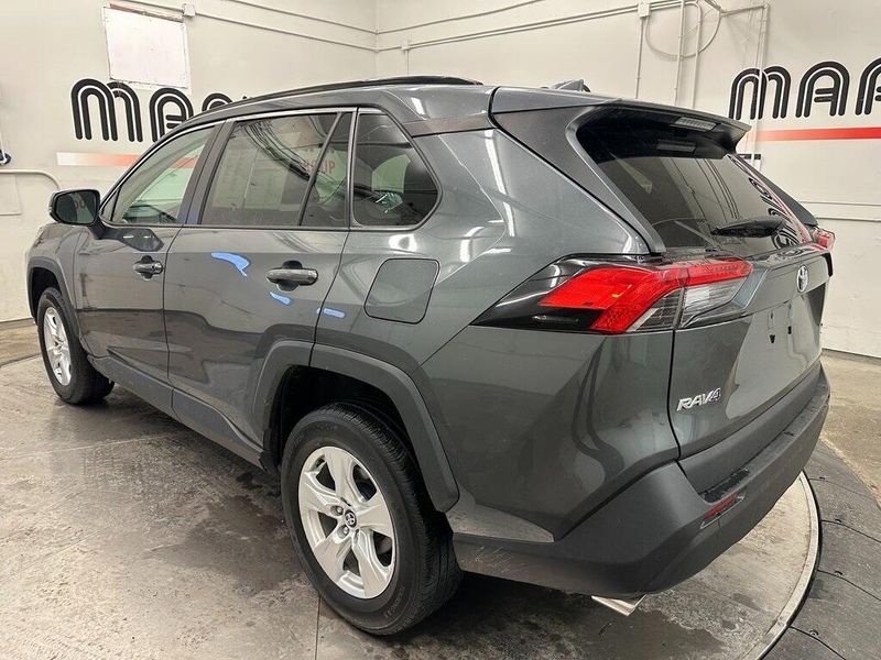 2021 Toyota RAV4 XLEImage 13