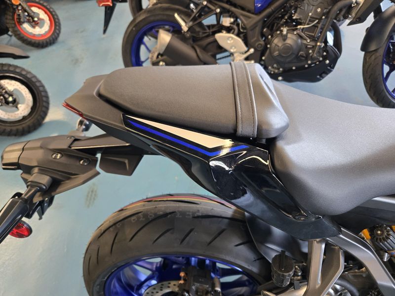 2025 Yamaha MT09 SP LIQUID METAL RAVEN Image 16