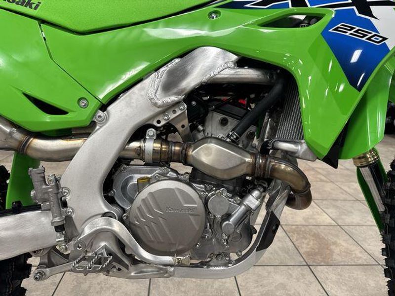 New 2026 Kawasaki KX 250 Image 21