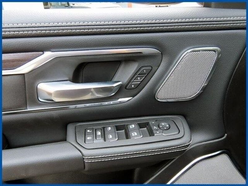 2025 RAM 1500 LaramieImage 11