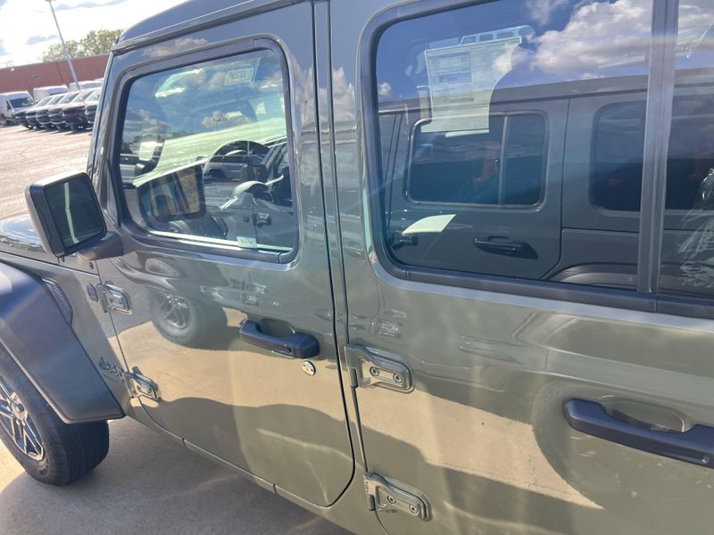 New 2025 Jeep Wrangler 4-door Sport SImage 11