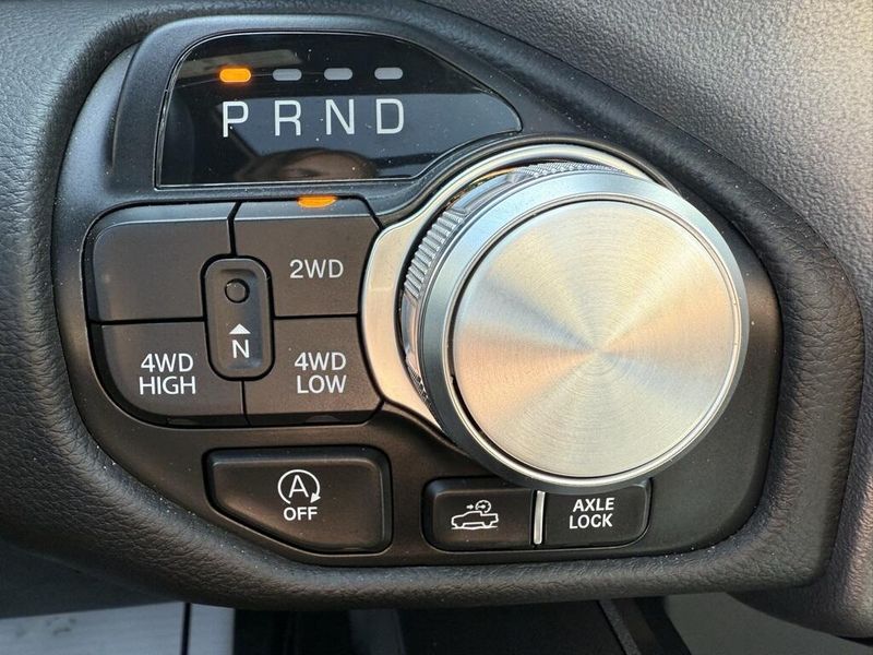 2023 Ram 1500 photo 18