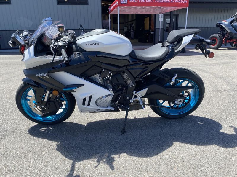 New 2026 CFMOTO 675SS 