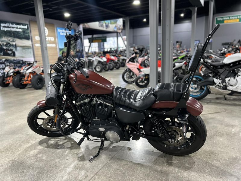Used 2017 Harley-Davidson SPORTSTER IRON 883 Image 6