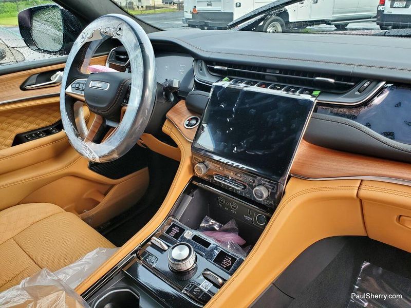 2025 Jeep Grand Cherokee Summit Reserve 4x4Image 5
