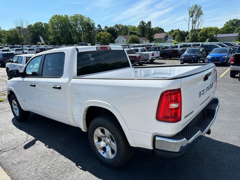 2025 RAM 1500 Big Horn Crew Cab 4x4 5