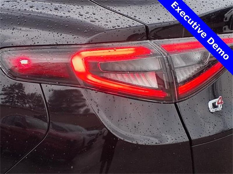 2025 Alfa Romeo Stelvio AwdImage 9