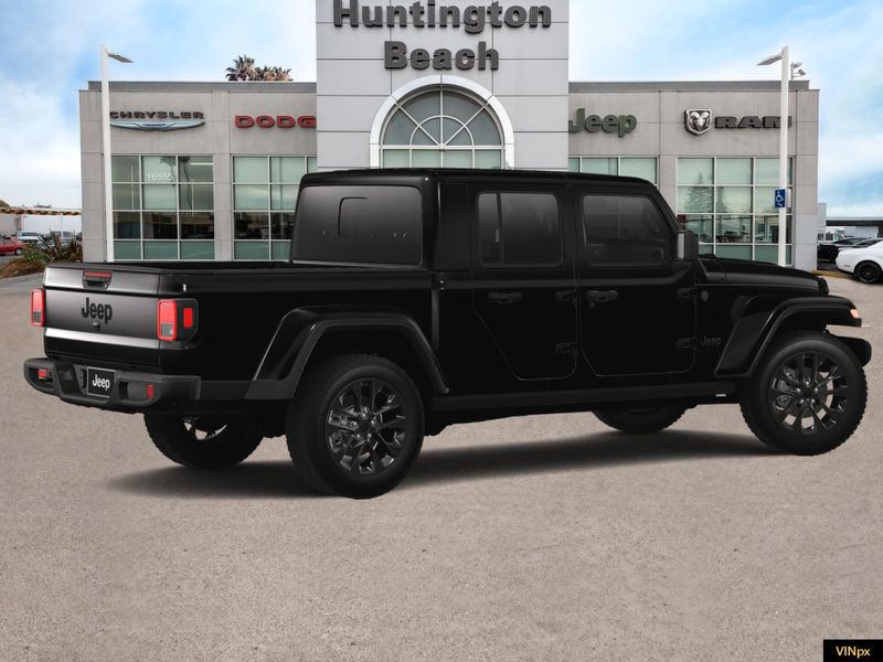 2025 Jeep Gladiator Nighthawk 4x4Image 8