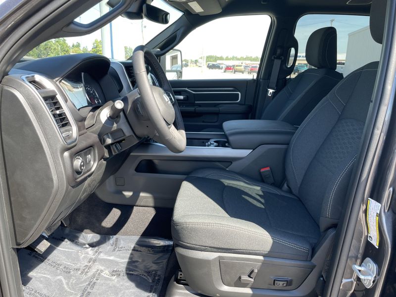 2025 Ram 2500 Big Horn photo 12