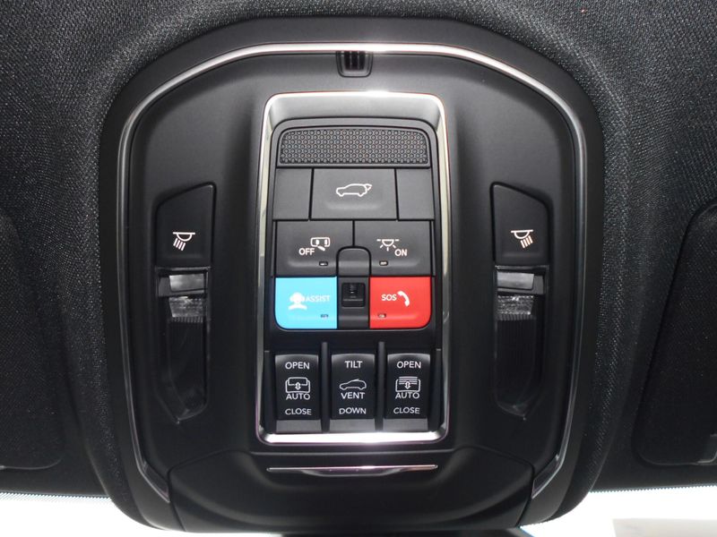 2025 Jeep Grand Cherokee Limited 4x4Image 19