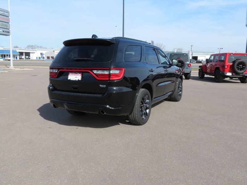 Used 2024 Dodge Durango GT Plus AWD 4dr SUVImage 5