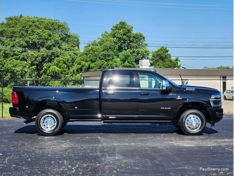 New 2026 RAM 3500 Limited Longhorn Crew Cab 4x4 8' Box
