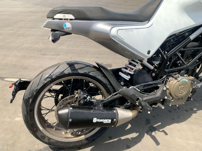 Used 2023 Husqvarna Svartpilen 401 Image 17