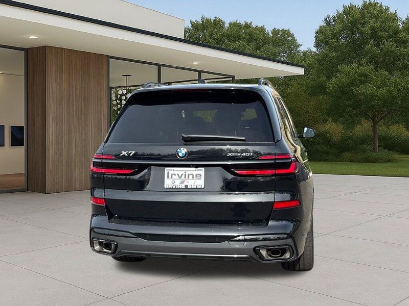New 2027 BMW X7 xDrive40iImage 9