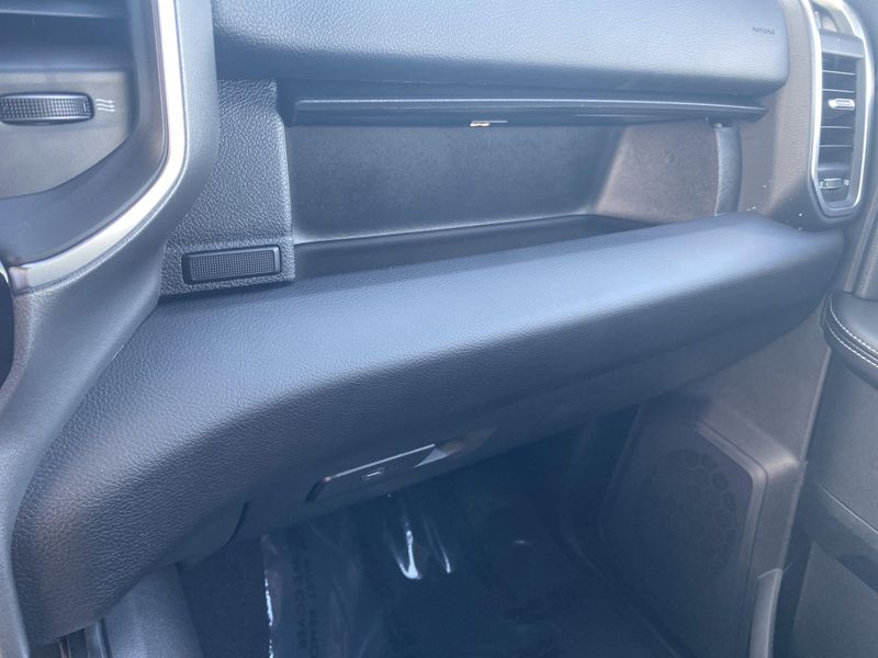 2025 Ram 2500 Big Horn photo 16