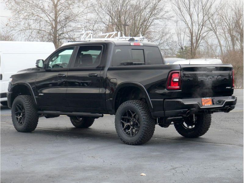 2025 RAM 1500 Big Horn Crew Cab 4x4 5