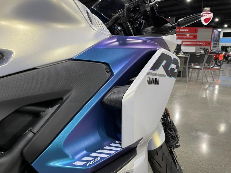 New 2025 Yamaha YZF-R3 ABS Image 16