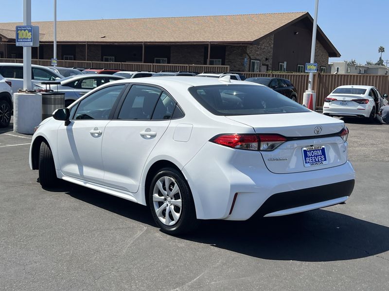 Used 2022 Toyota Corolla LEImage 3