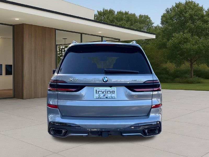 New 2027 BMW X7 xDrive40iImage 10