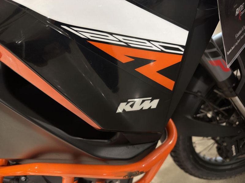 Used 2020 KTM 1290 SUPER ADVENTURE R  in a WHITE/ ORANGE exterior color. Victorville Del Amo Motorsports 760-241-7387 delamomotorsportsofvictorville.com 
