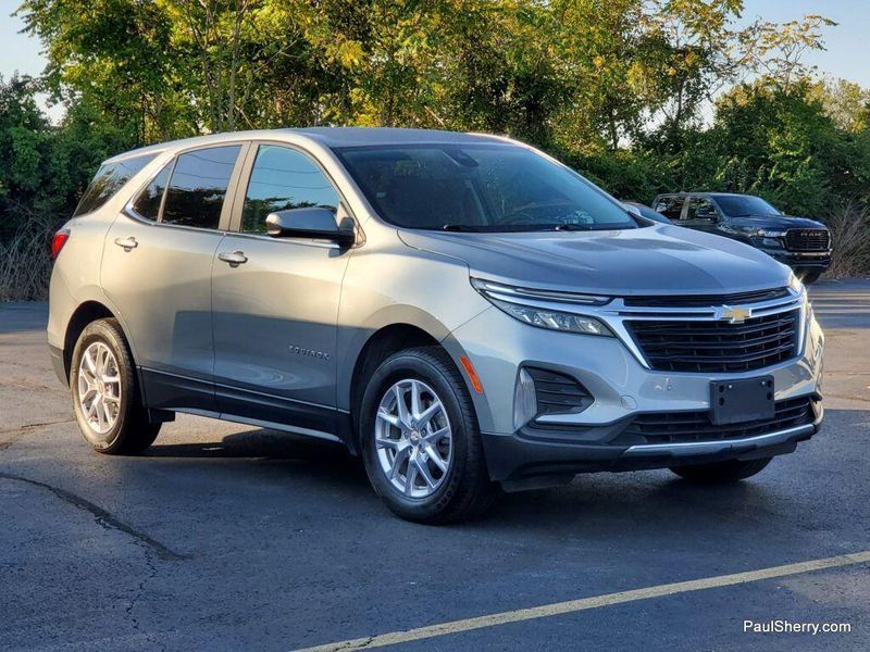 2023 Chevrolet Equinox LT photo 3