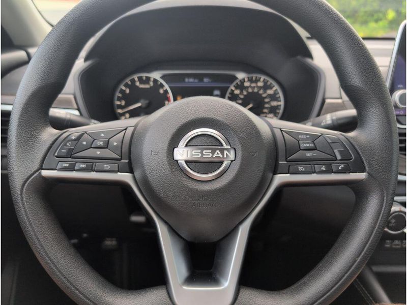 Used 2023 Nissan Altima 2.5 SVImage 21