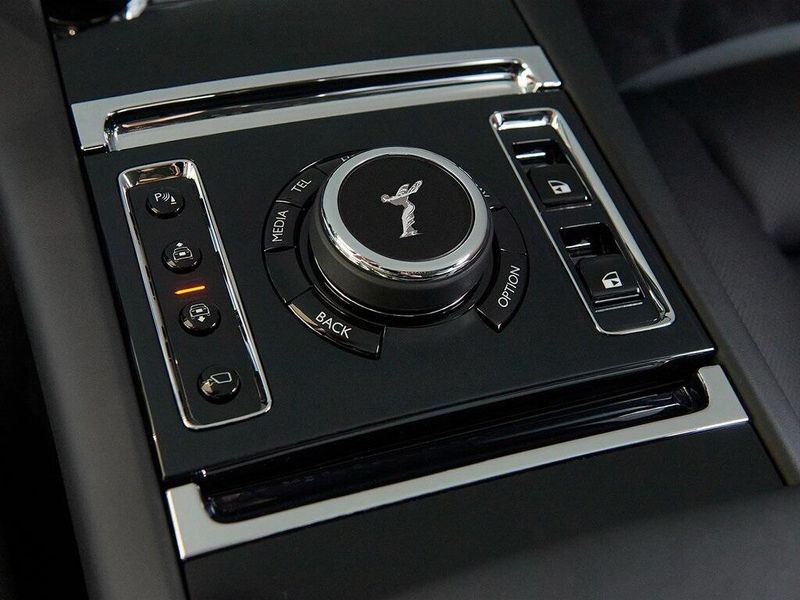 2025 Rolls-Royce Ghost Image 14