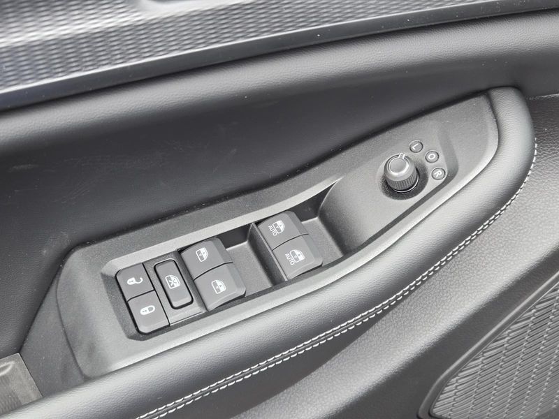 New 2026 Jeep Grand Cherokee Laredo X 4x2