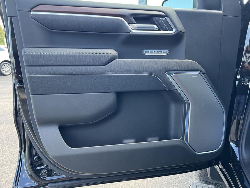 2026 Gmc Sierra 1500 Denali photo 10