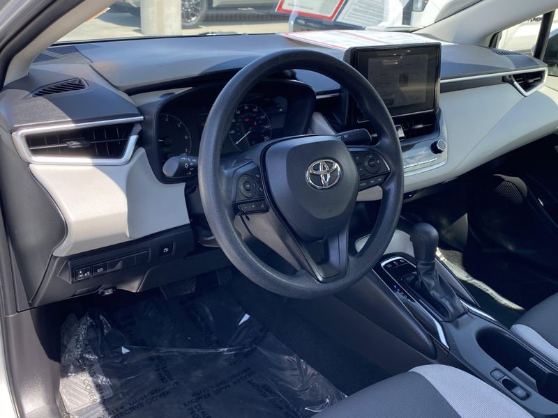 Used 2025 Toyota Corolla LEImage 15