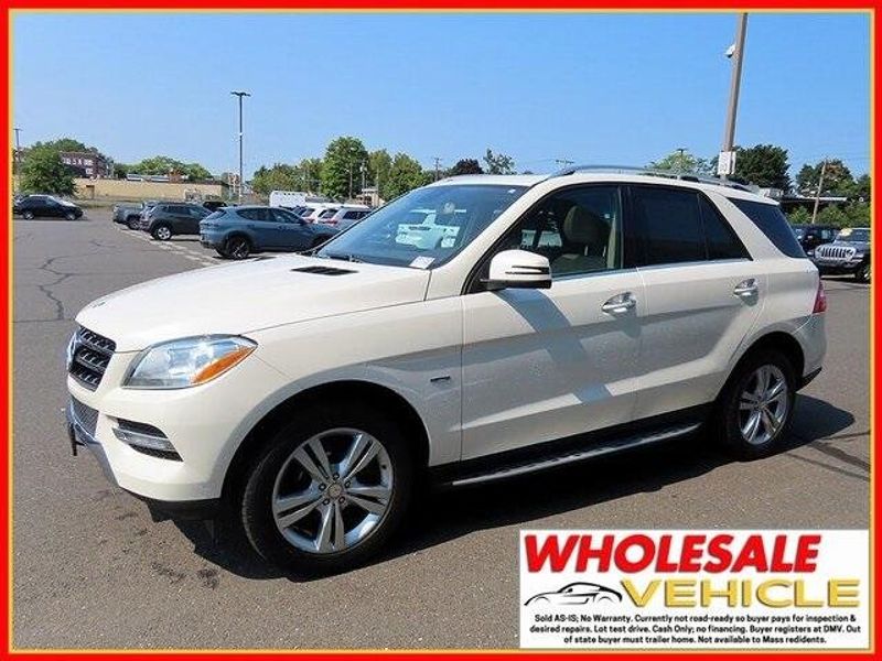 2012 Mercedes-Benz ML 350 350Image 1