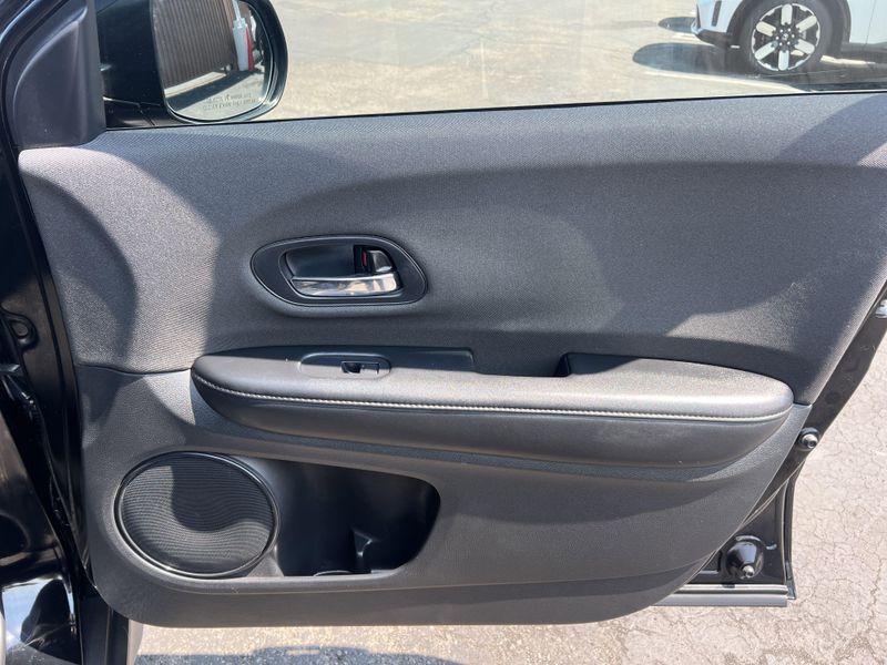 Used 2020 Honda HR-V LXImage 24