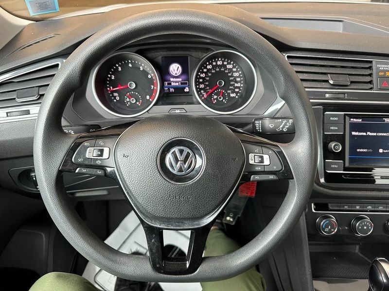 2020 Volkswagen Tiguan 2.0T SImage 2